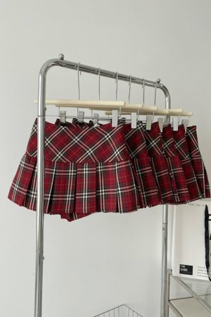 Cute Everyday Outfits, Outfit Inspo Casual Red Plaid Grunge Pleated Skirt