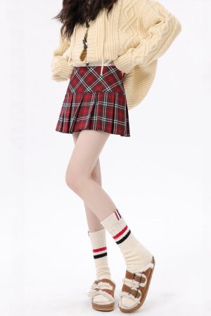 Cute Everyday Outfits, Outfit Inspo Casual Red Plaid Grunge Pleated Skirt