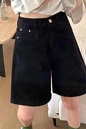 Cute Everyday Outfits, Outfit Inspo Casual Rule Breaker High-Rise Shorts