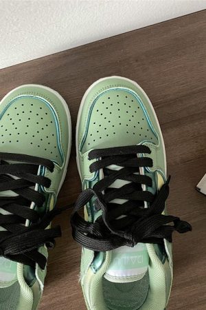 Cute Everyday Outfits, Outfit Inspo Casual Sage Green Star Sneakers