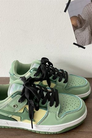 Cute Everyday Outfits, Outfit Inspo Casual Sage Green Star Sneakers