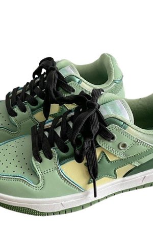 Cute Everyday Outfits, Outfit Inspo Casual Sage Green Star Sneakers