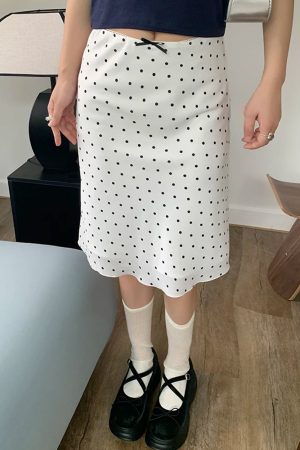 Cute Everyday Outfits, Outfit Inspo Casual Satin Polka Dot Midi Skirt