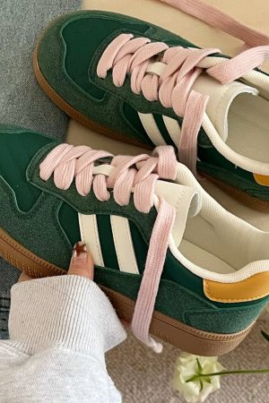 Cute Everyday Outfits, Outfit Inspo Casual Saturday School Sneakers in Green