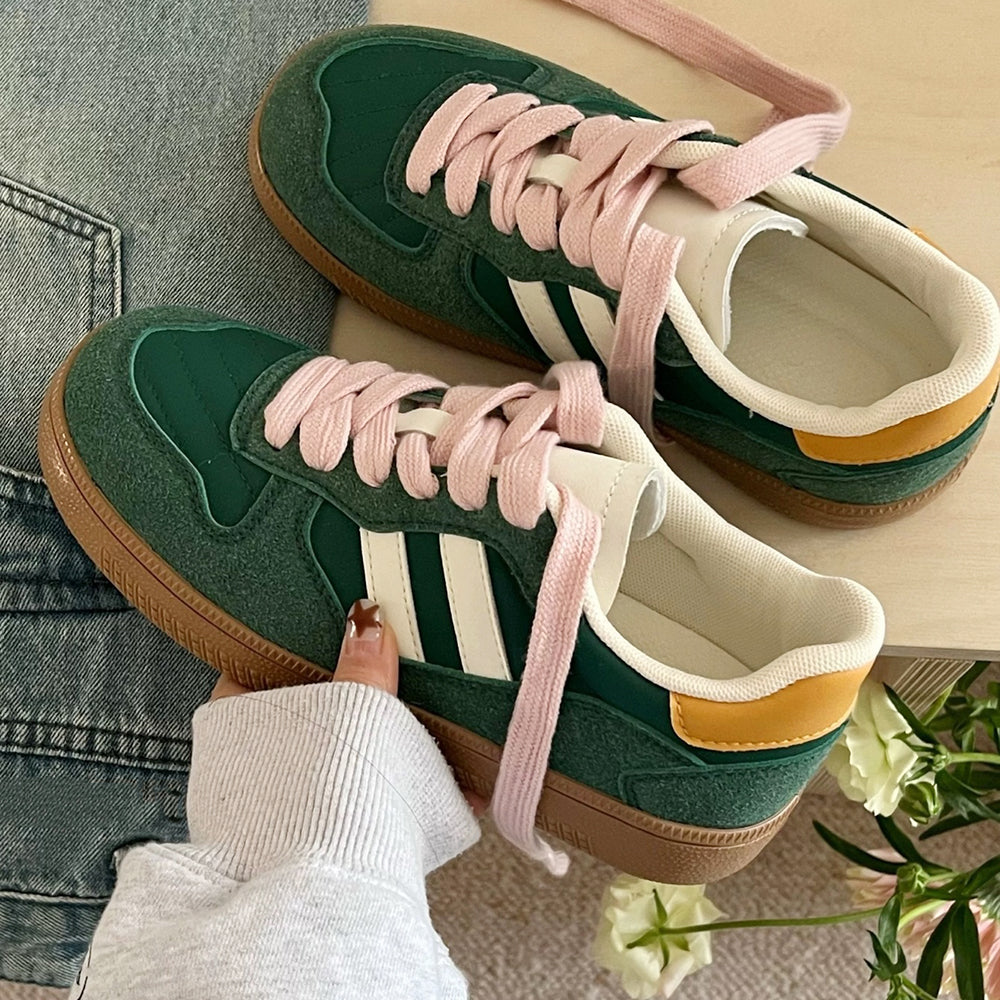 Cute Everyday Outfits, Outfit Inspo Casual Saturday School Sneakers in Green Cute Everyday Outfits, Outfit Inspo Casual Saturday School Sneakers in Green