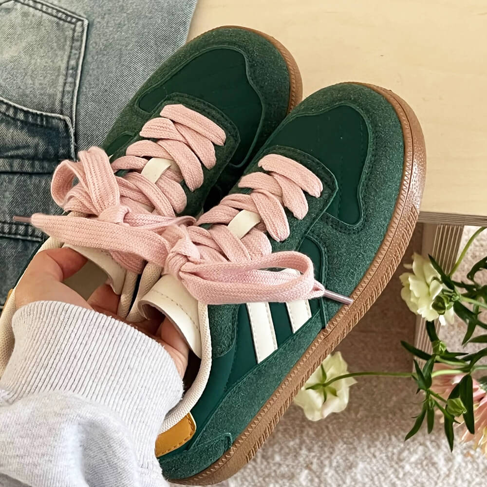 Cute Everyday Outfits, Outfit Inspo Casual Saturday School Sneakers in Green Cute Everyday Outfits, Outfit Inspo Casual Saturday School Sneakers in Green