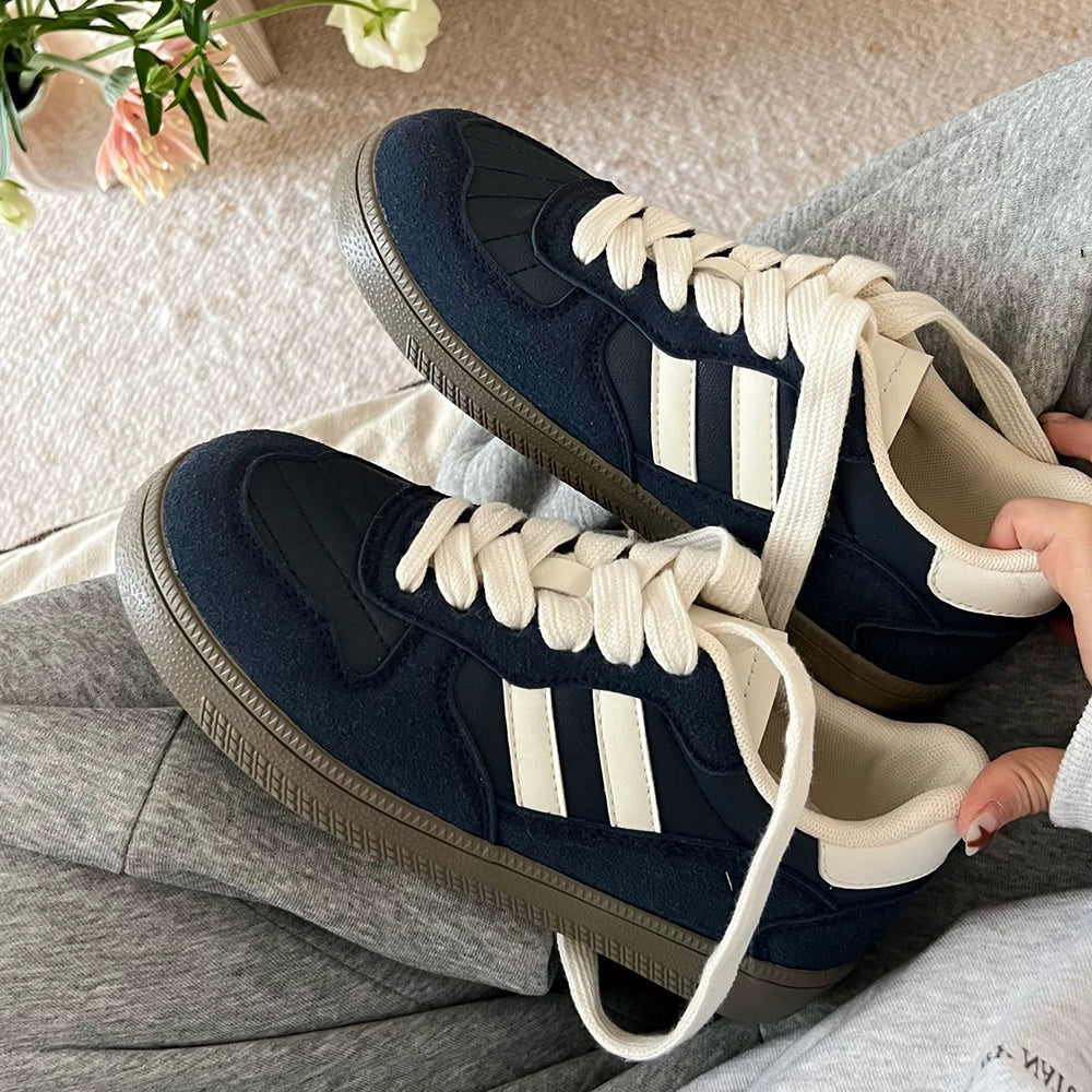 Cute Everyday Outfits, Outfit Inspo Casual Saturday School Sneakers in Navy Cute Everyday Outfits, Outfit Inspo Casual Saturday School Sneakers in Navy