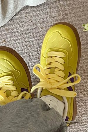 Cute Everyday Outfits, Outfit Inspo Casual Saturday School Sneakers in Yellow