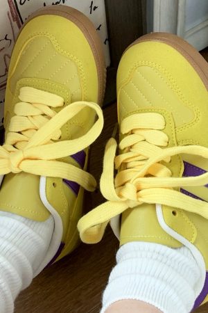 Cute Everyday Outfits, Outfit Inspo Casual Saturday School Sneakers in Yellow
