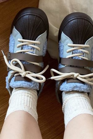 Cute Everyday Outfits, Outfit Inspo Casual Sherpa Buckle Straps Sneakers