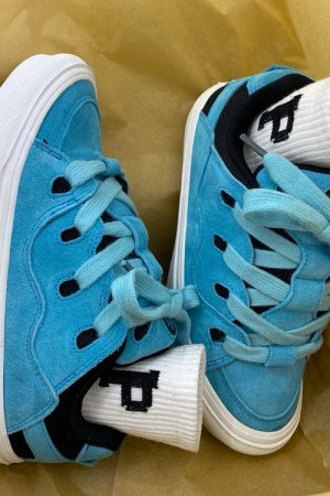 Cute Everyday Outfits, Outfit Inspo Casual Skater Blue Sneakers