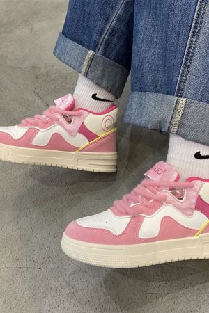 Cute Everyday Outfits, Outfit Inspo Casual Skater Girl 2000s Aesthetic Sneakers