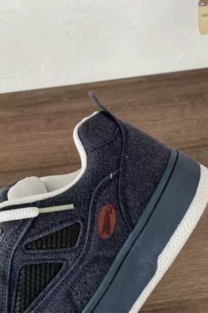 Cute Everyday Outfits, Outfit Inspo Casual Skater Girl Sneakers in Navy