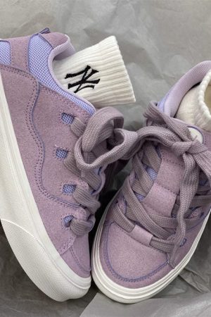 Cute Everyday Outfits, Outfit Inspo Casual Skater Lavender Sneakers