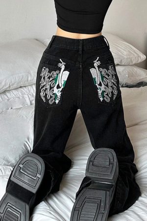 Cute Everyday Outfits, Outfit Inspo Casual Skeleton Embroidery Jeans