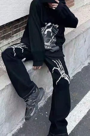 Cute Everyday Outfits, Outfit Inspo Casual Skeleton Hands Embroidery Jeans
