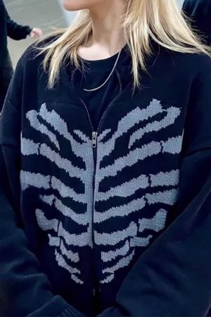 Cute Everyday Outfits, Outfit Inspo Casual Skeleton Print Zip Up Sweater