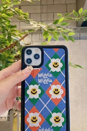 Cute Everyday Outfits, Outfit Inspo Casual Smiley Flower Embroidery iPhone Case