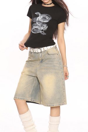 Cute Everyday Outfits, Outfit Inspo Casual Snake Graphic Fitted T-Shirt