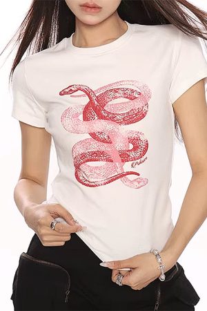 Cute Everyday Outfits, Outfit Inspo Casual Snake Graphic Fitted T-Shirt