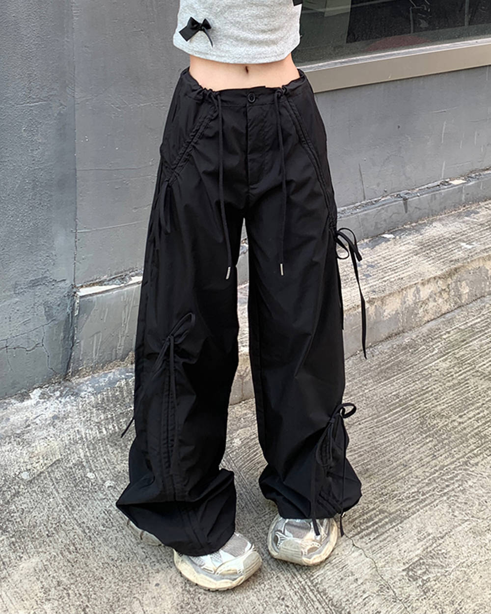 Cute Everyday Outfits, Outfit Inspo Casual Soft Girl Bows Wide-Leg Cargo Pants Cute Everyday Outfits, Outfit Inspo Casual Soft Girl Bows Wide-Leg Cargo Pants
