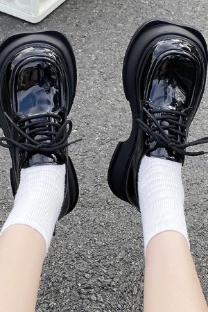 Cute Everyday Outfits, Outfit Inspo Casual Square Toe Glossy Platform Boots