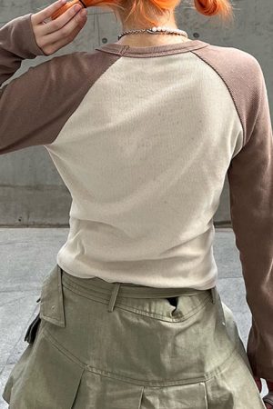 Cute Everyday Outfits, Outfit Inspo Casual Star Girl Brown Long Sleeve Top