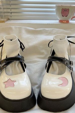 Cute Everyday Outfits, Outfit Inspo Casual Star & Moon Platform Sandals