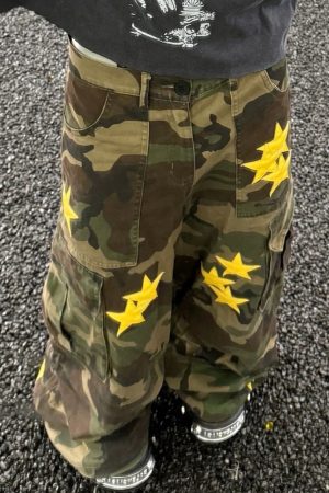 Cute Everyday Outfits, Outfit Inspo Casual Star Patch Camo Cargo Pants