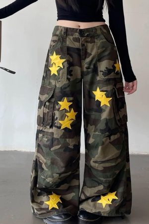 Cute Everyday Outfits, Outfit Inspo Casual Star Patch Camo Cargo Pants
