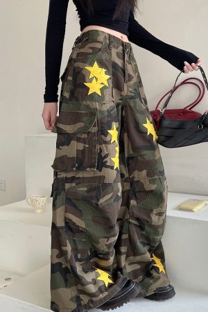 Cute Everyday Outfits, Outfit Inspo Casual Star Patch Camo Cargo Pants