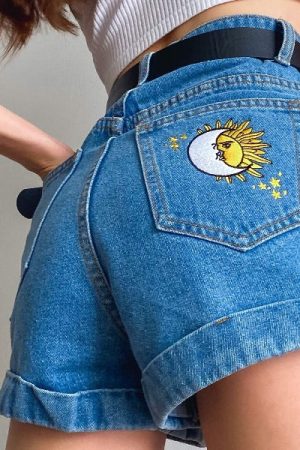 Cute Everyday Outfits, Outfit Inspo Casual Sun & Moon Embroidered Shorts