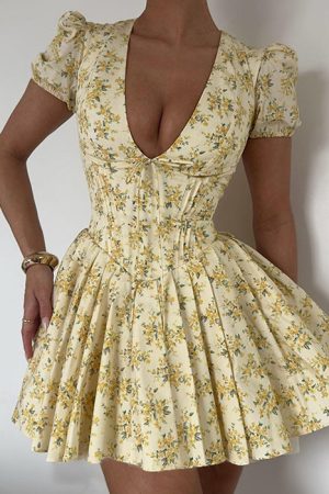 Cute Everyday Outfits, Outfit Inspo Casual Sunny Afternoon Cottagecore Floral Dress