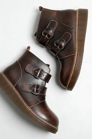 Cute Everyday Outfits, Outfit Inspo Casual Teen Craft Heart Buckle Boots