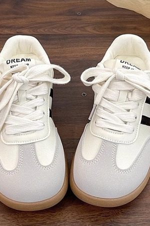 Cute Everyday Outfits, Outfit Inspo Casual Vacay Mode Striped Sneakers