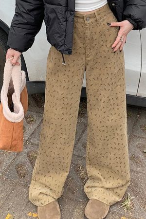 Cute Everyday Outfits, Outfit Inspo Casual Vintage Aesthetic Floral Print Cord Pants