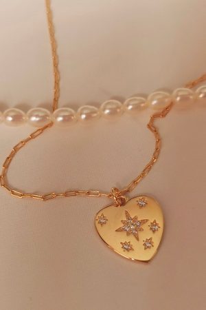 Cute Everyday Outfits, Outfit Inspo Casual Vintage Heart Coin Necklace