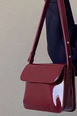 Cute Everyday Outfits, Outfit Inspo Casual Vintage Style Red Lacquered Bag