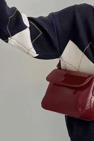 Cute Everyday Outfits, Outfit Inspo Casual Vintage Style Red Lacquered Bag