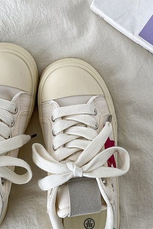 Cute Everyday Outfits, Outfit Inspo Casual White & Red Star Sneakers