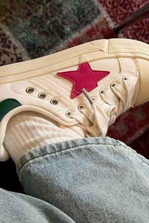 Cute Everyday Outfits, Outfit Inspo Casual White & Red Star Sneakers