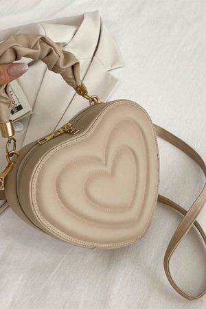 Cute Everyday Outfits, Outfit Inspo Casual Y2K Aesthetic Heart-Shaped Bag