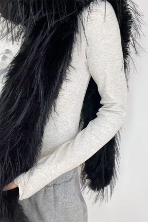 Cute Everyday Outfits, Outfit Inspo Casual Y2K Faux Fur Long Fluffy Scarf