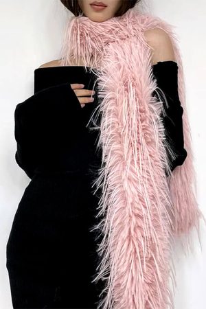 Cute Everyday Outfits, Outfit Inspo Casual Y2K Faux Fur Long Fluffy Scarf