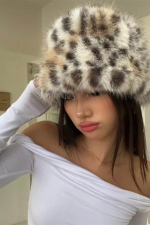 Cute Everyday Outfits, Outfit Inspo Casual Y2K Leopard Fuzzy Bucket Hat