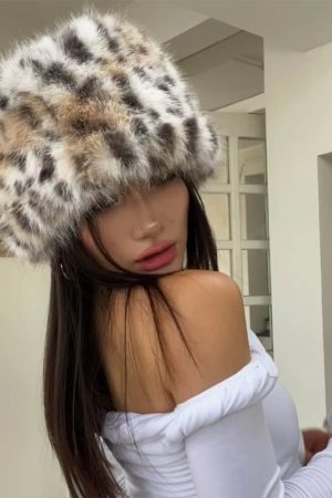 Cute Everyday Outfits, Outfit Inspo Casual Y2K Leopard Fuzzy Bucket Hat