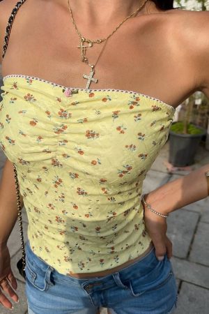 Cute Everyday Outfits, Outfit Inspo Casual Yellow Cottagecore Floral Tube Top