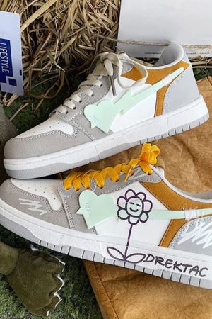 Cute Everyday Outfits, Outfit Inspo Casual Yellow & Grey Flower Sneakers