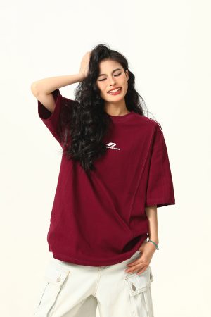 Dark Red Heavyweight Cotton Short-Sleeve T-Shirt for Women with Retro Letter Print â€“ Stylish American 90s Vintage Look