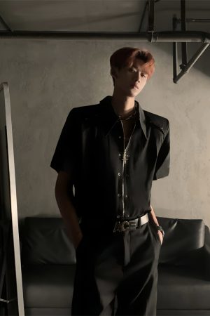 Deconstructed Metal Design Shoulder Pad Shirt for Men and Women - High-End Stylish Loose Zip Short Sleeve for Summer Fashion